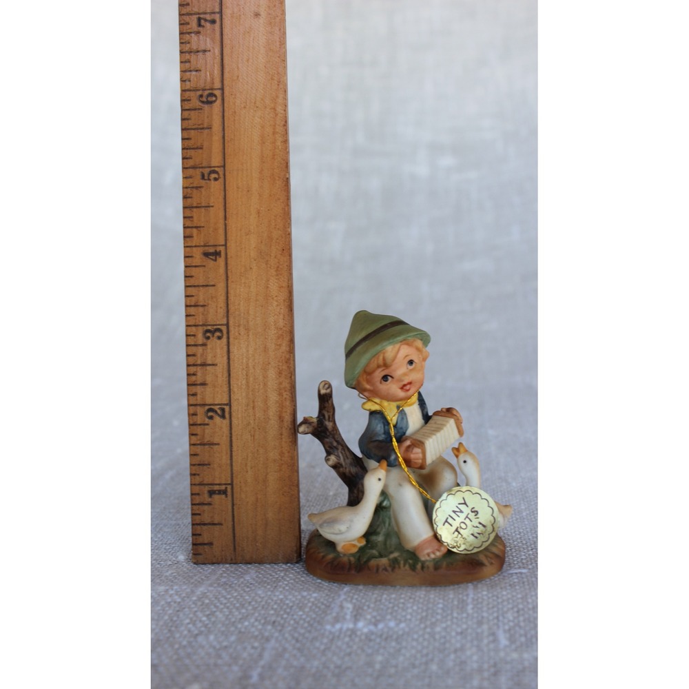 Vintage Napcoware Tiny Tots Boy with Accordion and Geese Porcelain Figurine - Picture 3 of 5